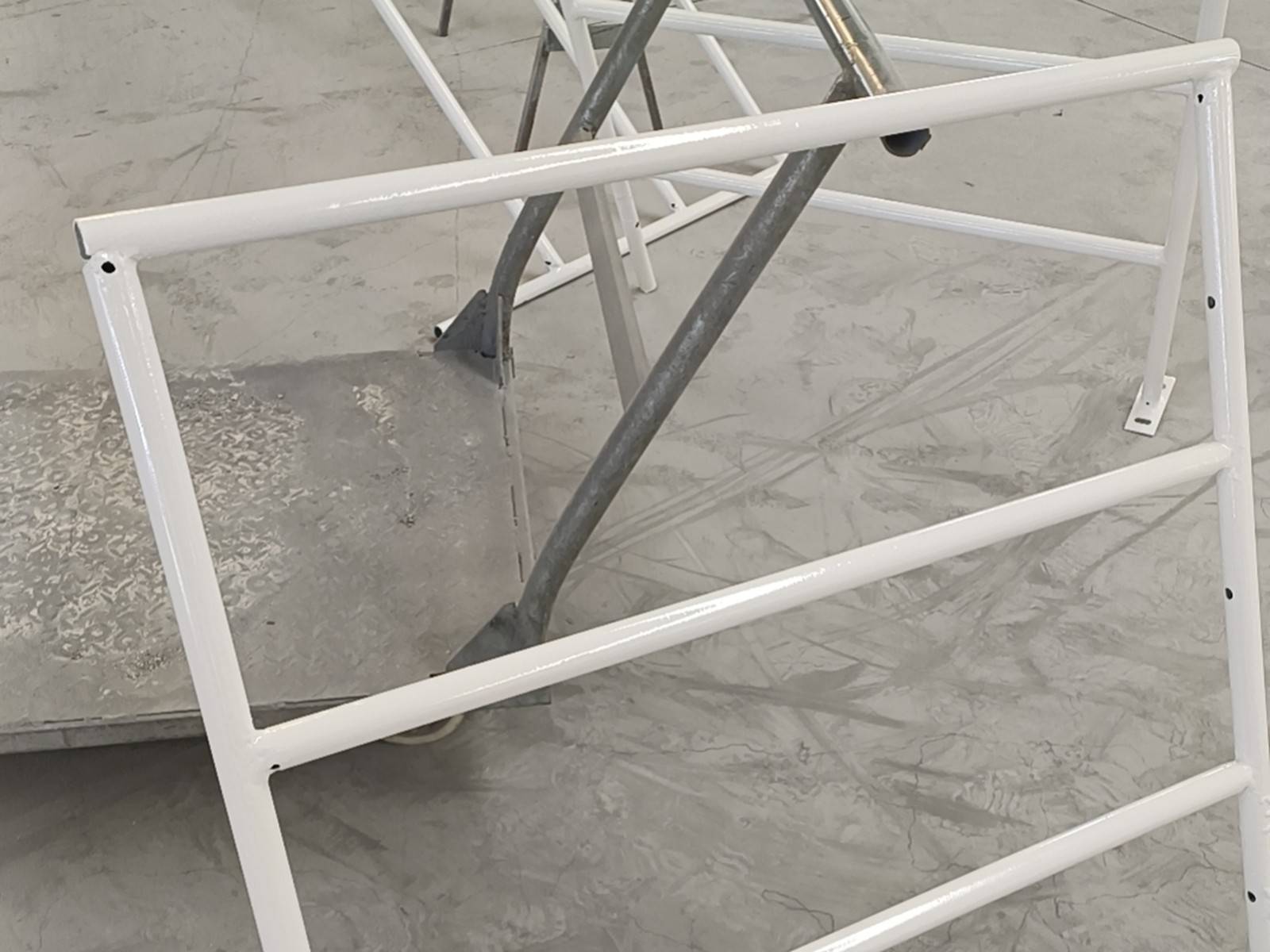 High mast crown frame fabricated in the workshop
